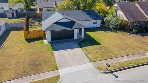 12524 E 37th St, Tulsa, OK 74146 photo 4