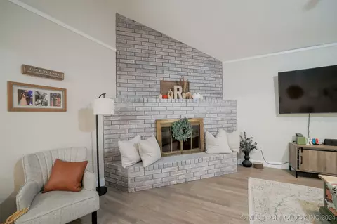 12524 E 37th St, Tulsa, OK 74146 photo 12