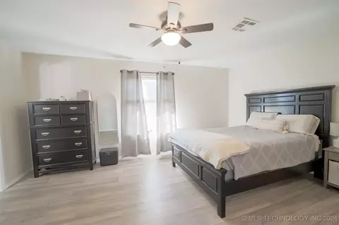 12524 E 37th St, Tulsa, OK 74146 photo 24