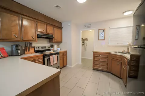 12524 E 37th St, Tulsa, OK 74146 photo 22