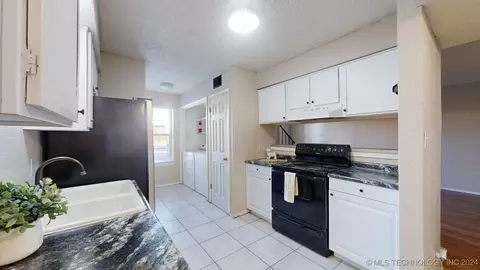 2220 E 66th Place 1112, Tulsa, OK 74136 photo 6