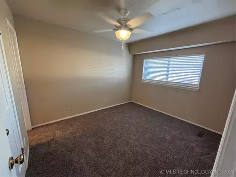 2220 E 66th Place 1112, Tulsa, OK 74136 photo 12