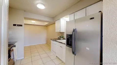 2220 E 66th Place 1112, Tulsa, OK 74136 photo 8