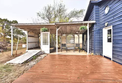 624 E 6th St, Drumright, OK 74030 photo 1