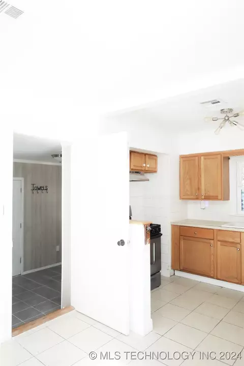 301 E Greeley St, Broken Arrow, OK 74012 photo 8