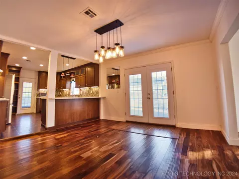 200 S Cedar St, Commerce, OK 74339 photo 5