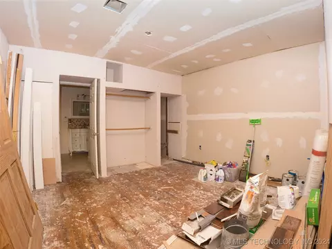 200 S Cedar St, Commerce, OK 74339 photo 11