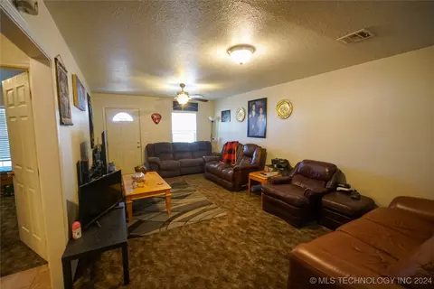 417 W 13th, Ada, OK 74820 photo 4