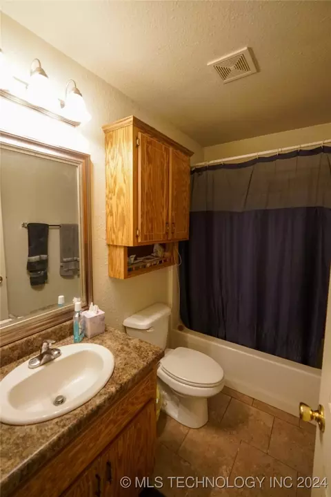 417 W 13th, Ada, OK 74820 photo 13