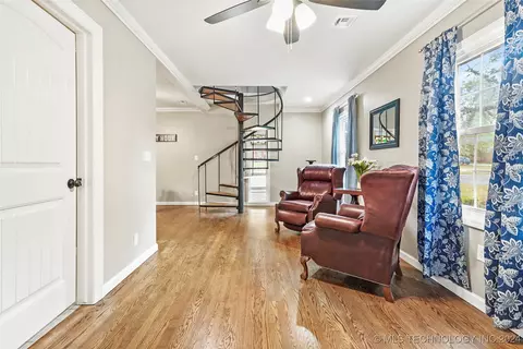 1545 E 37th Pl, Tulsa, OK 74105 photo 11