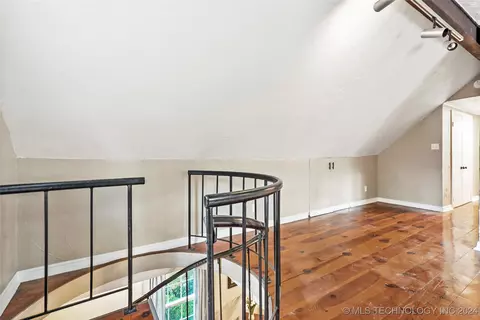 1545 E 37th Pl, Tulsa, OK 74105 photo 29