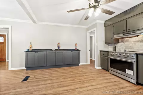 1545 E 37th Pl, Tulsa, OK 74105 photo 21