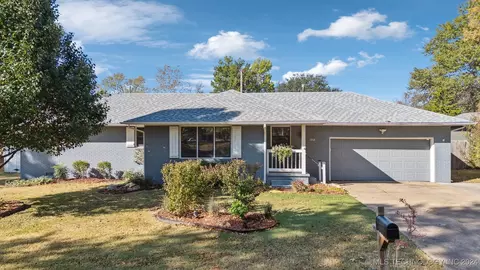 1008 Veyda St, Pryor, OK 74361