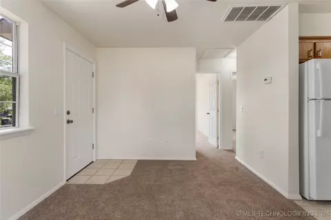 513 S Howerton Ave, Cushing, OK 74023 photo 10