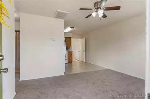 513 S Howerton Ave, Cushing, OK 74023 photo 7
