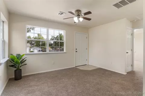 513 S Howerton Ave, Cushing, OK 74023 photo 9