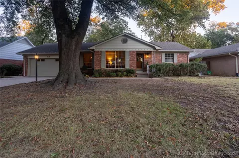5417 S Zunis Ave W, Tulsa, OK 74105