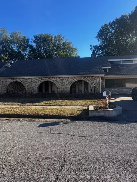 11112 E 28th St, Tulsa, OK 74129 photo 1
