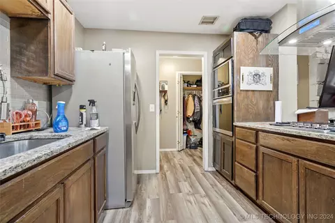 9216 E 59th St, Tulsa, OK 74145 photo 10
