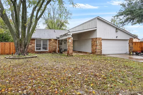 9216 E 59th St, Tulsa, OK 74145 photo 2