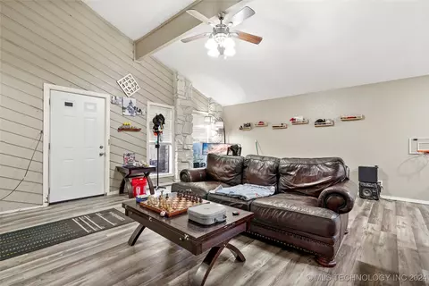 9216 E 59th St, Tulsa, OK 74145 photo 4