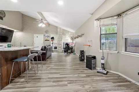 9216 E 59th St, Tulsa, OK 74145 photo 8