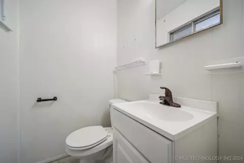 9709 E 4th Pl, Tulsa, OK 74128 photo 18