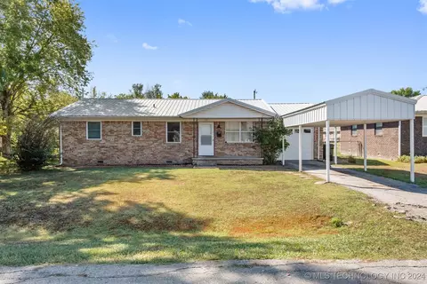 226 E Beech St, Skiatook, OK 74070 photo 1
