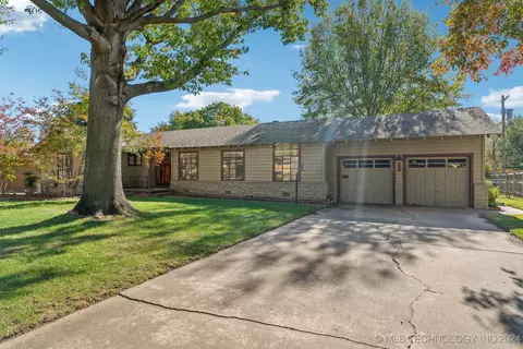 3174 E 38th St, Tulsa, OK 74105 photo 3
