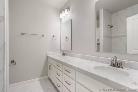 729 E 149th St S, Glenpool, OK 74033 photo 8