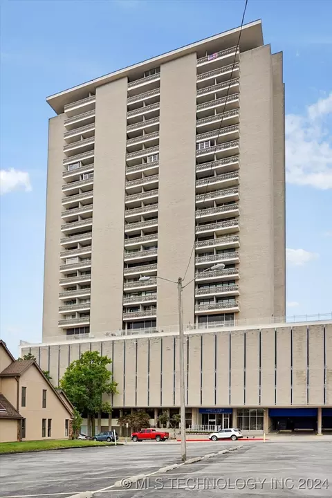 1502 S Boulder Avenue 22d, Tulsa, OK 74119