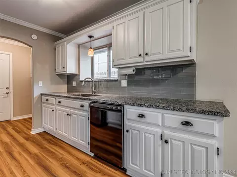 8702 E 87th Pl, Tulsa, OK 74133 photo 13