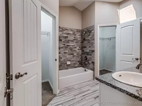 8702 E 87th Pl, Tulsa, OK 74133 photo 23