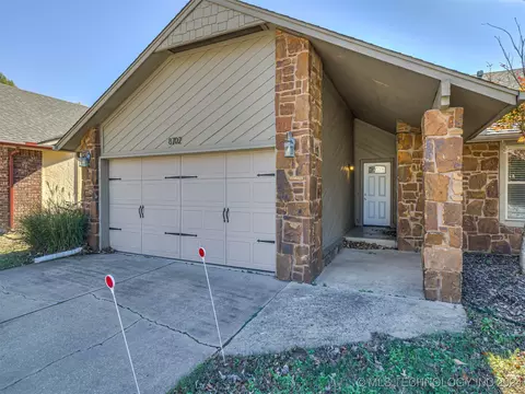8702 E 87th Pl, Tulsa, OK 74133 photo 4