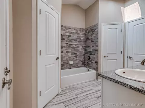 8702 E 87th Pl, Tulsa, OK 74133 photo 22