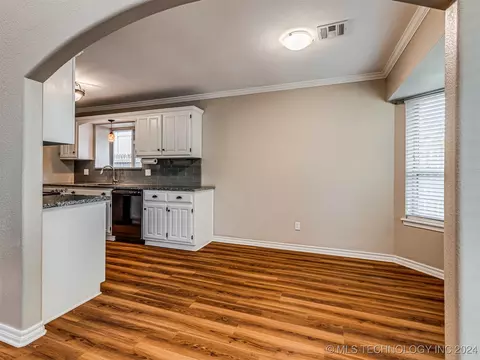 8702 E 87th Pl, Tulsa, OK 74133 photo 11