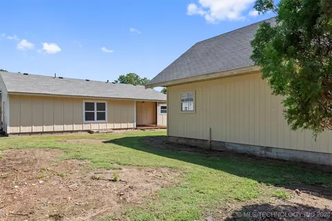 904 SE 3rd St, Wagoner, OK 74467 photo 25
