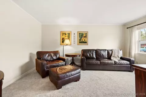 8244 E 38th St, Tulsa, OK 74145 photo 5