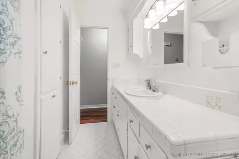8244 E 38th St, Tulsa, OK 74145 photo 28