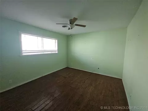 8220 E 34th St, Tulsa, OK 74145 photo 10
