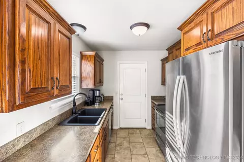 12010 E 34th St, Tulsa, OK 74146 photo 7