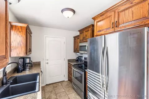 12010 E 34th St, Tulsa, OK 74146 photo 8