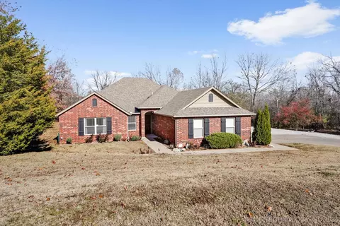 23775 E 132nd St S, Coweta, OK 74429