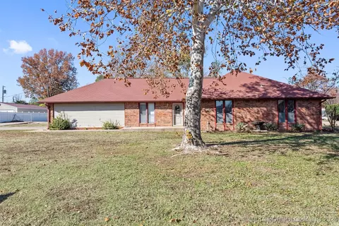 276 Elm Dr, Pryor, OK 74361