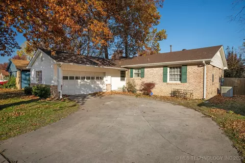 1587 E 59th Pl, Tulsa, OK 74105