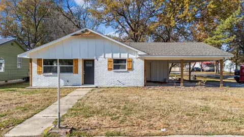 216 N Rowe St, Pryor, OK 74361