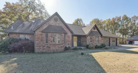 1211 Thurman St, Pryor, OK 74361