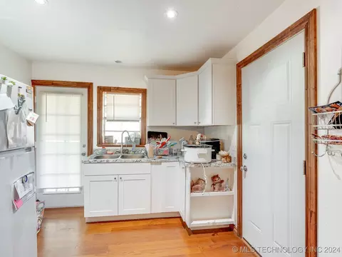 806 E Gardena, Ada, OK 74820 photo 9