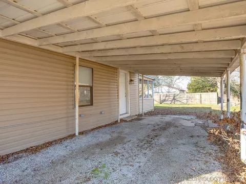 806 E Gardena, Ada, OK 74820 photo 15