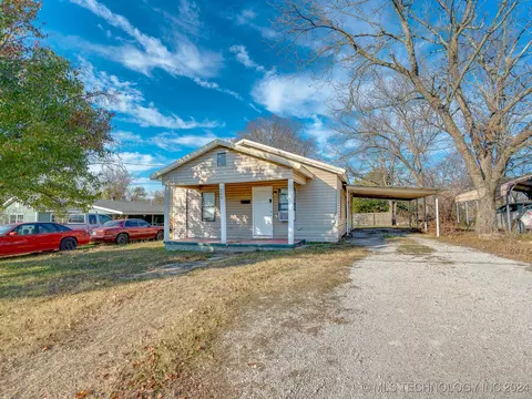 806 E Gardena, Ada, OK 74820 photo 2